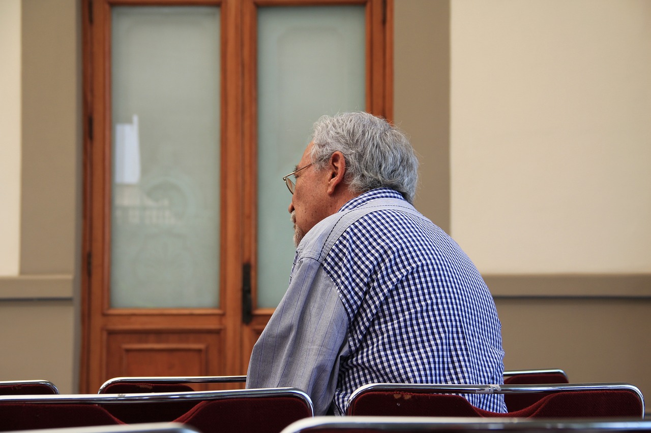 劉云返老還童現(xiàn)象引發(fā)社會(huì)熱議，最新神秘消息揭秘