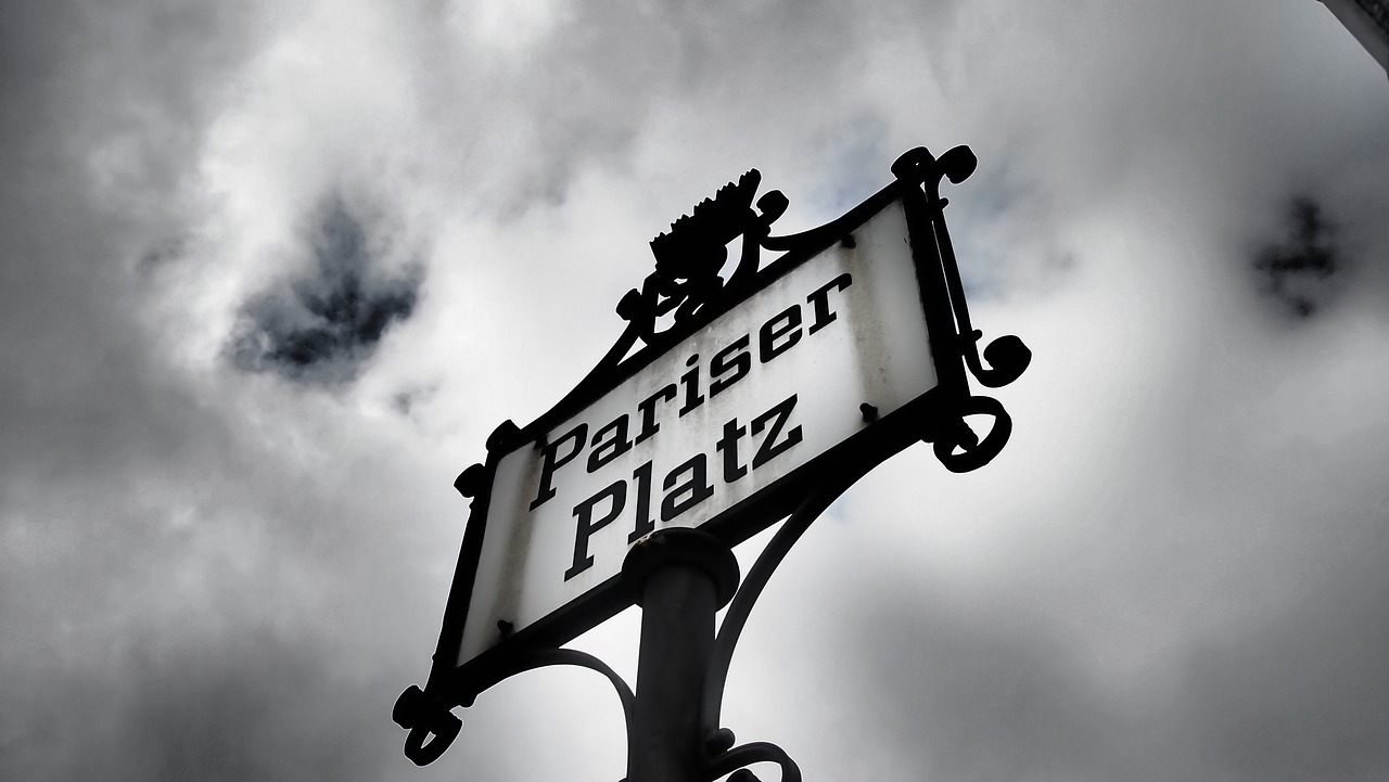 最新入黨誓詞內(nèi)容及其時代意義解讀，內(nèi)容與深遠(yuǎn)影響分析