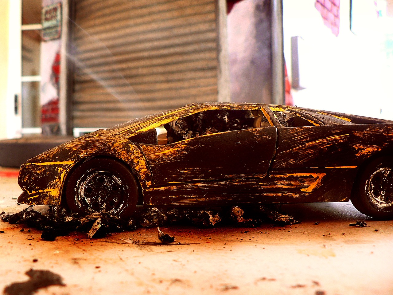 上海最新交通事故引發(fā)關(guān)注，城市交通安全面臨嚴(yán)峻挑戰(zhàn)