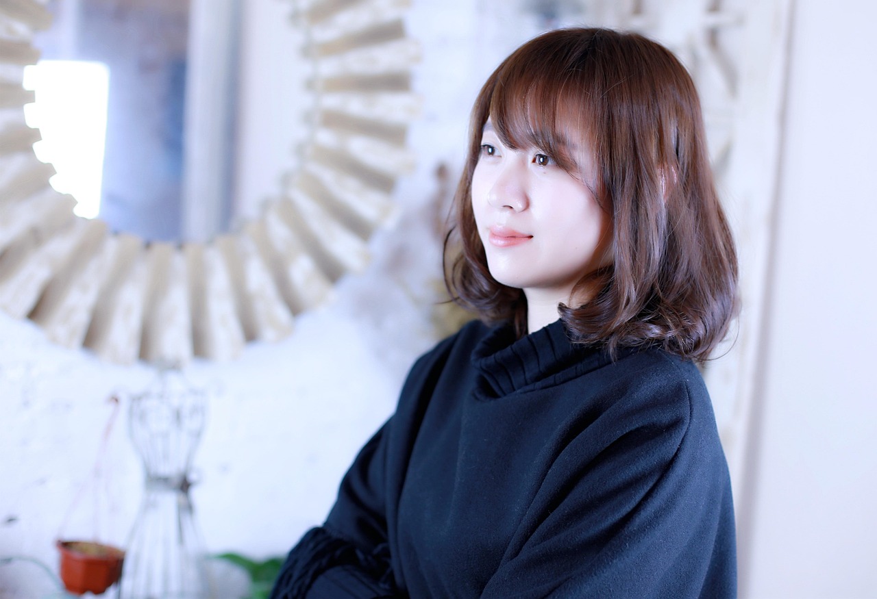 周冬雨最新發(fā)型DIY教程與時尚指南，輕松打造魅力發(fā)型！