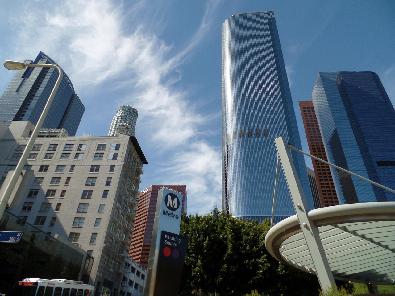 欲語(yǔ)淚先流 第4頁(yè)