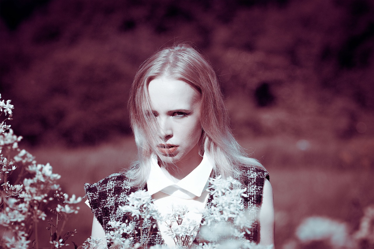 趙薇最新圖片，展現(xiàn)多元魅力的光影之星風(fēng)采